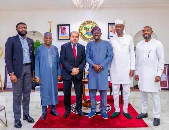 Group photograph of the Lagos State and Reportage Group delegations
